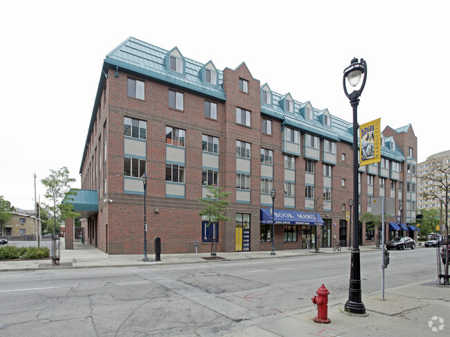 Building Photo - Marquette University Apartments