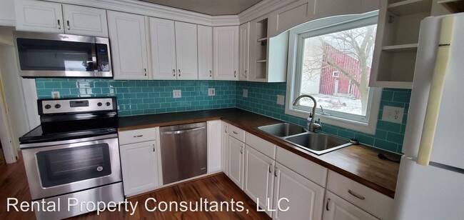 Building Photo - 3 br, 1 bath House - 14350 New Holland St.