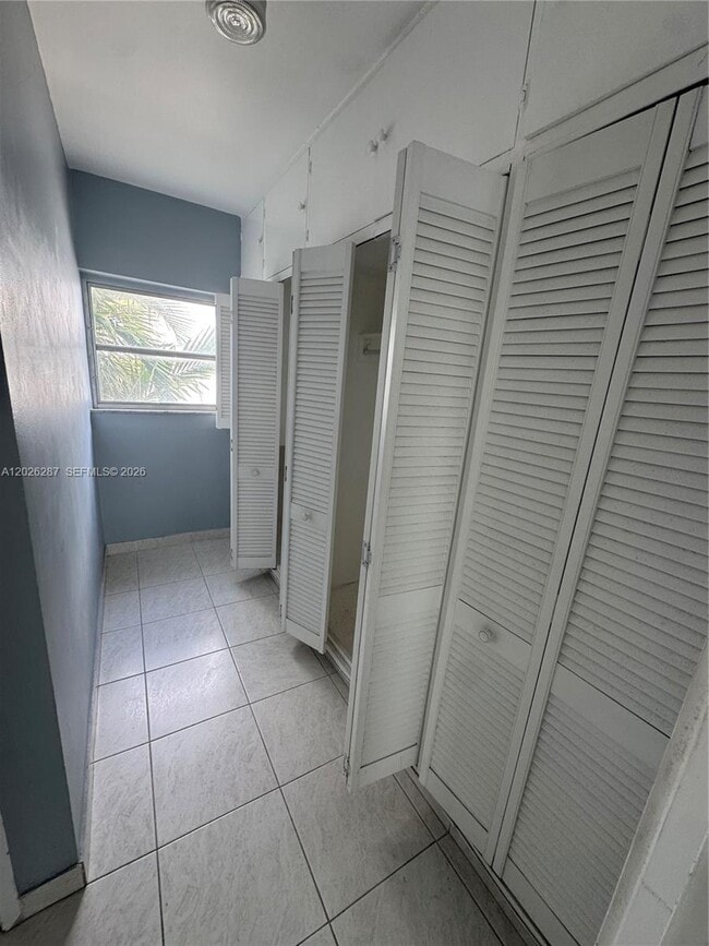 Foto del edificio - 10281 E Bay Harbor Dr