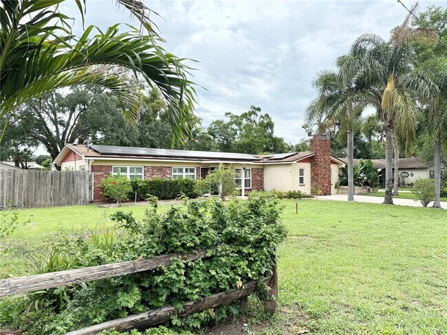 Foto del edificio - 2523 Krueger Ln