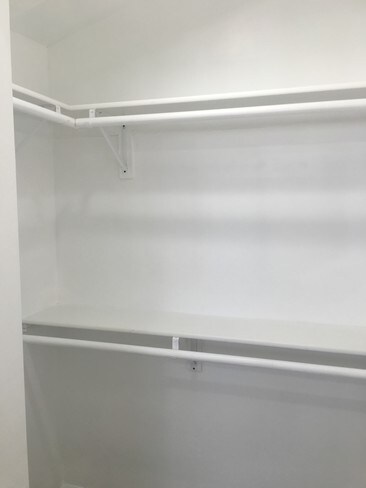 Foto del edificio - 4559 W 159th St