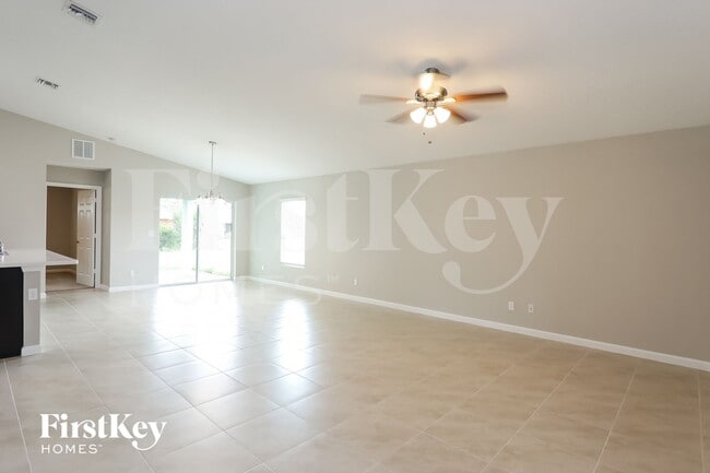 Foto del edificio - 843 SW Andrew Rd