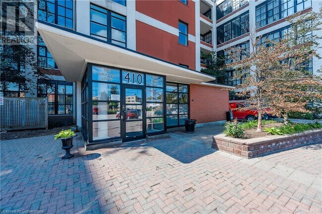 Photo du bâtiment - 410 King St W