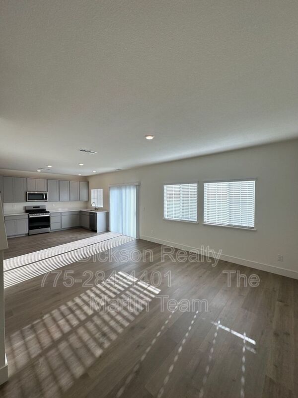 Foto del edificio - 1445 Solitude Trl