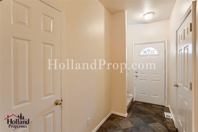 Building Photo - Beautiful 3-Bedroom Townhome Near Nature & Everyday Conveniences! NEW PRICE and REDUCED SECURITY ...