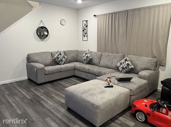 Foto del edificio - 5 br, 3 bath House - 5575 York Mountain Lane