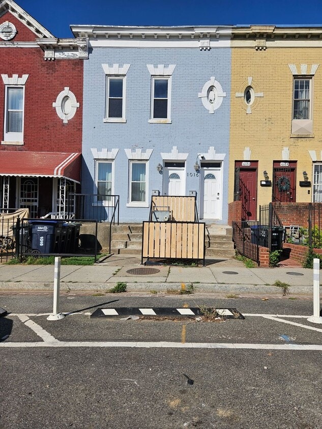 Primary Photo - 6th Street NE