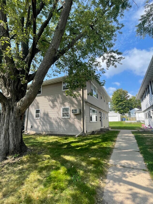 Primary Photo - 5854 Washburn Ave S