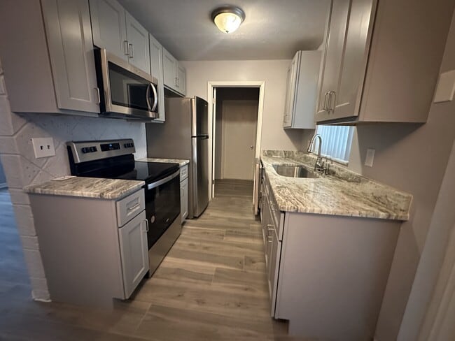 Building Photo - 2906 Garden Rd