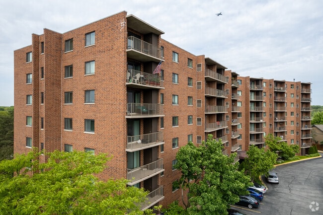 One Bloomingdale Place