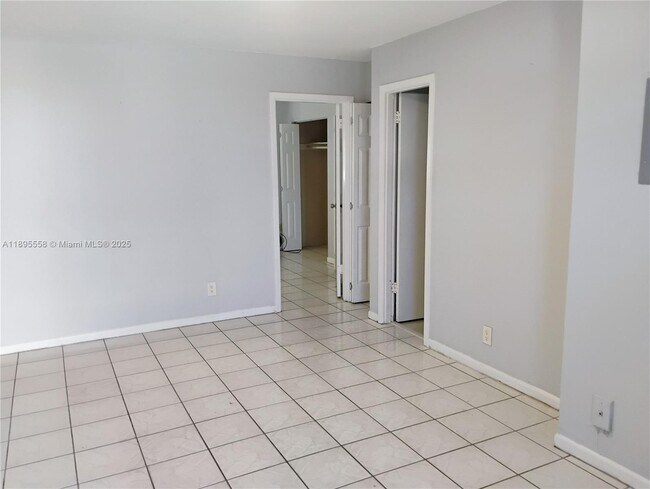 Foto del edificio - 2040 Funston St
