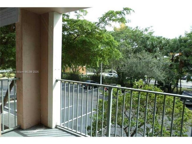 Foto del edificio - 12124 St.Andrews Pl