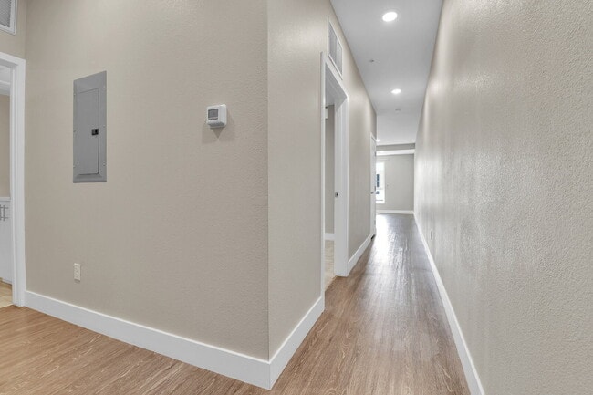 Foto del edificio - $1,695 - 1 Bed, 1 Bath Condo with In Unit ...