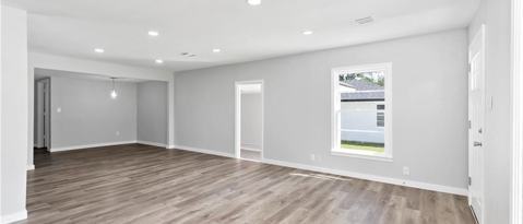 Foto del edificio - 722 Mary Lake Dr