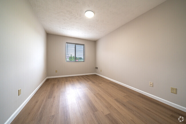 3BR, 2BA (Renovated) - 1,165SF - Bedroom - Oak Point Apartments