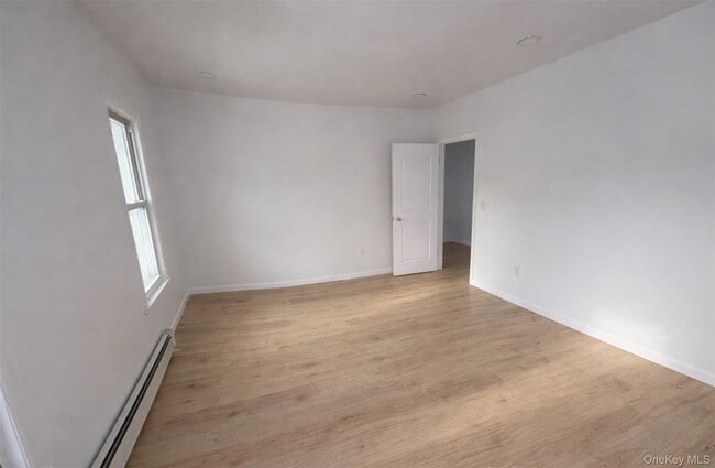 Foto del edificio - 203 W Main St