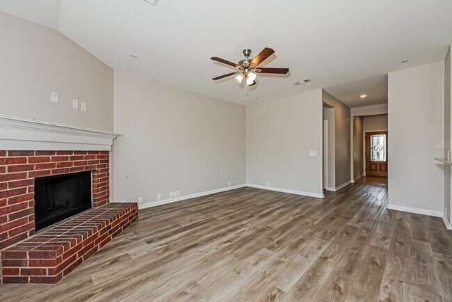 Foto del edificio - 1813 Sparrow Ln