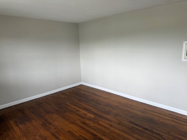 Photo - 6001 California Avenue - B Apartment