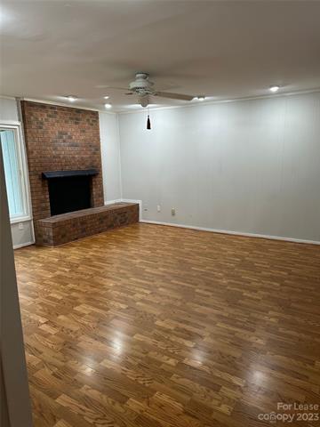 Building Photo - 4033 Woodfox Dr