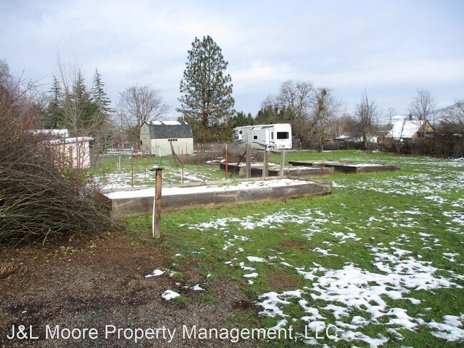 Building Photo - 2 br, 2.5 bath House - 2043 Magnolia Ave