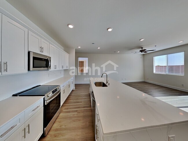 Foto del edificio - 10172 Mountain Crest St