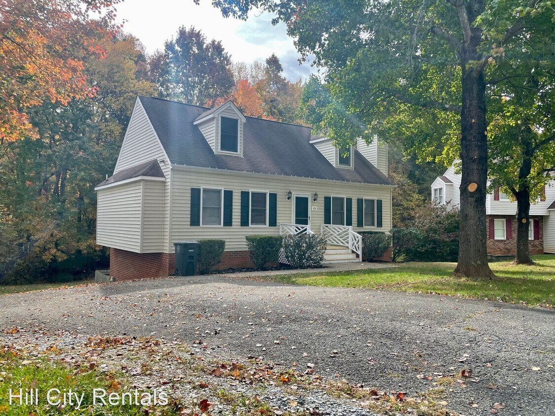 Primary Photo - 3 br, 2.5 bath House - 104 Whispering Pine...
