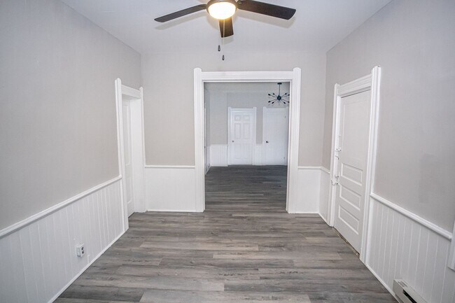 Building Photo - 3701 Chatham Avenue