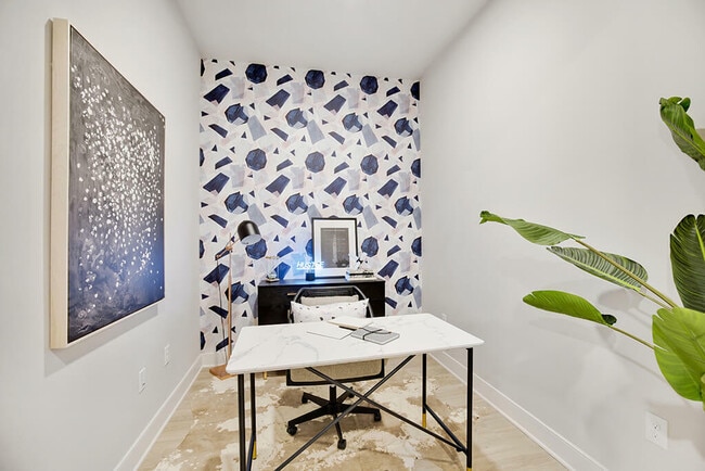 Foto del edificio - Live Smart, Live Downtown – Up to 6 Weeks ...