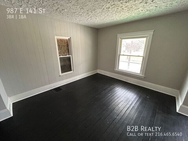 Foto del edificio - 987 E 141st St