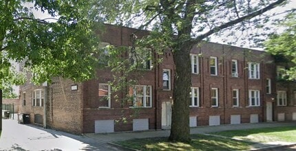 Building Photo - 1409 E 69th Pl