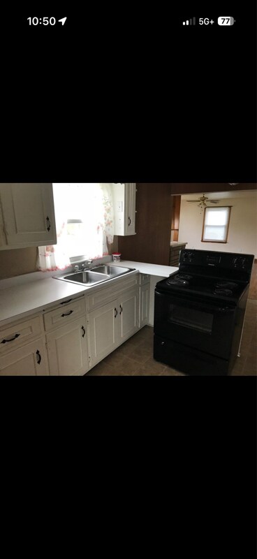 Foto del edificio - 799 S Franklin St