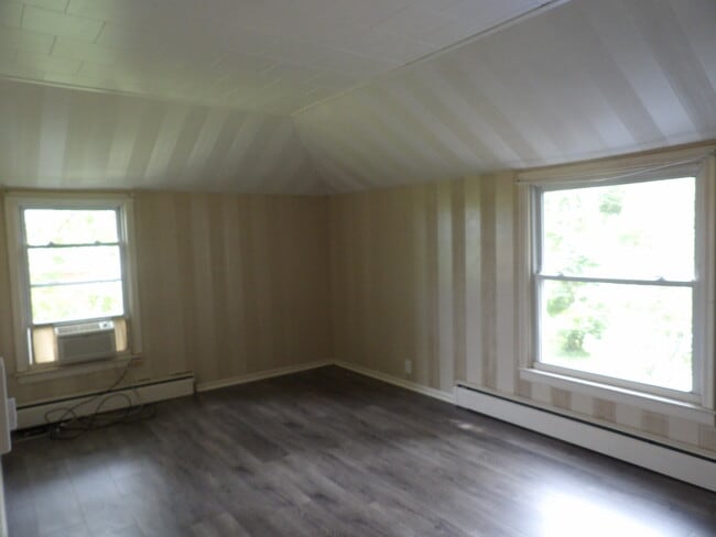 Building Photo - 817 N Jefferson St