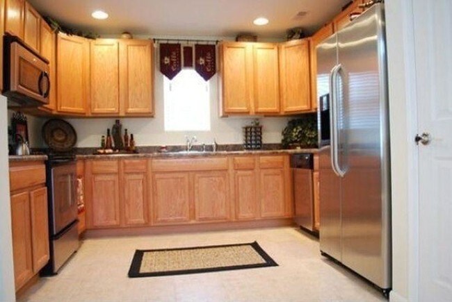 Building Photo - 634 Seitz Ct