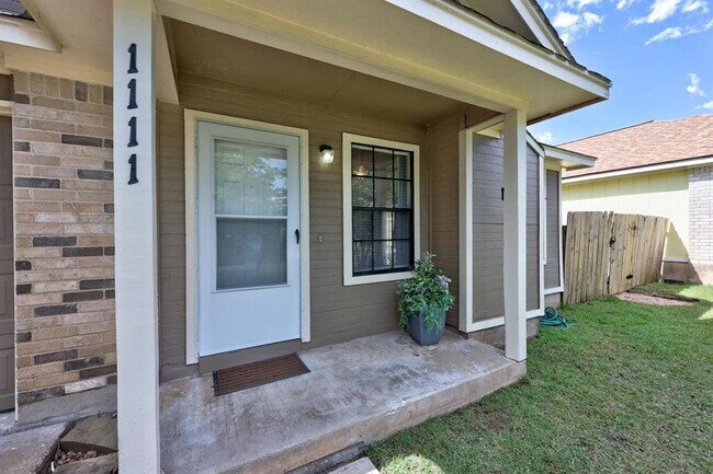 Foto del edificio - 1111 Fairlawn Cove