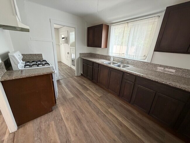 Foto del edificio - 444 N Catalina Ave