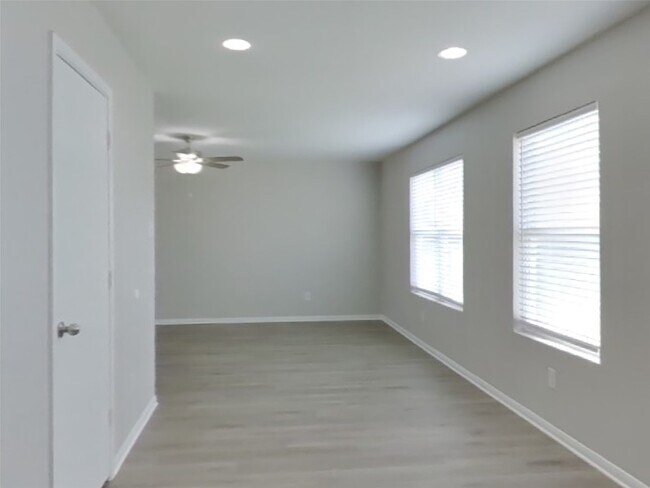 Foto del edificio - 3311 Thicket Path Way