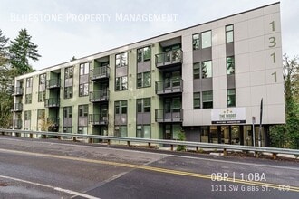 Building Photo - 1311 SW Gibbs St