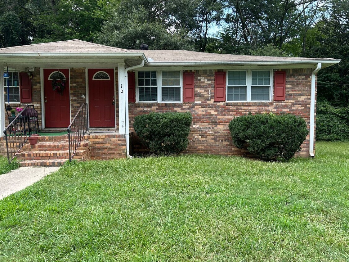 Primary Photo - Quiet and Secluded Neighborhood with Frien...
