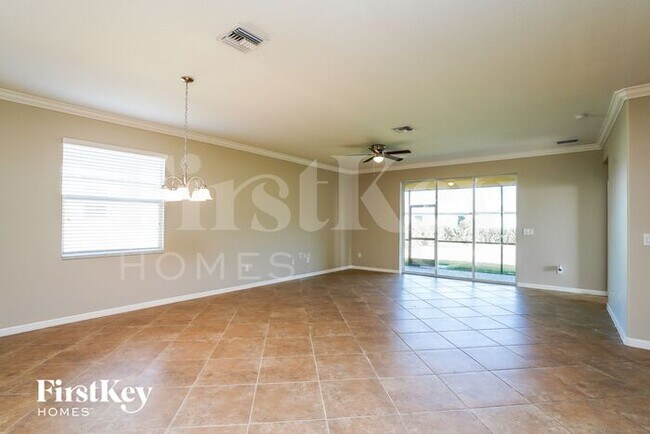 Building Photo - 3501 E Hampton Cir