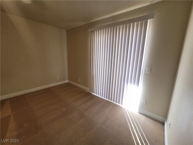 Foto del edificio - 2801 N Rainbow Blvd