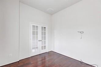 Building Photo - 319 American Black Bear