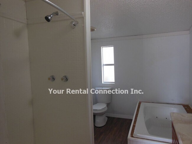 Building Photo - 7124 Glen Meadow Dr