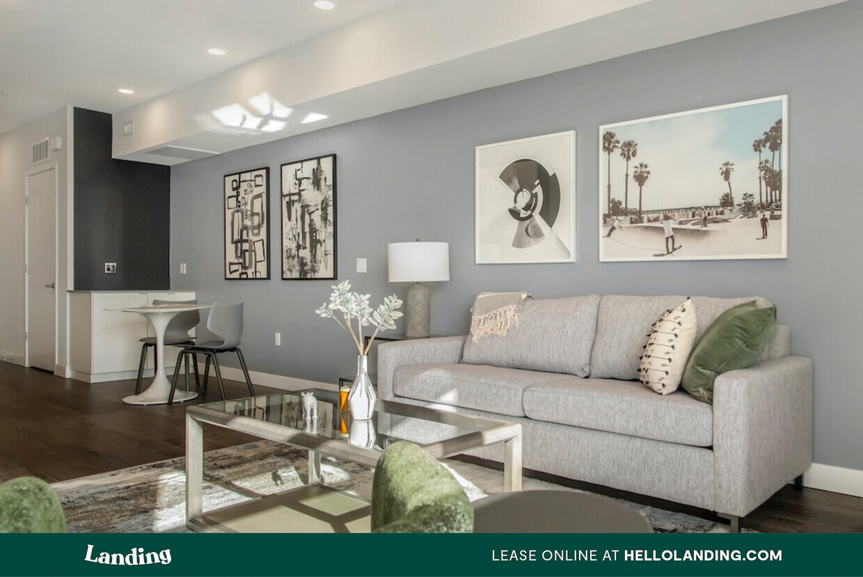 Foto principal - 3711 19th Ave