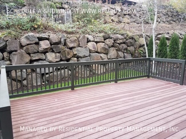 Foto del edificio - 15355 SW Greenfield Dr