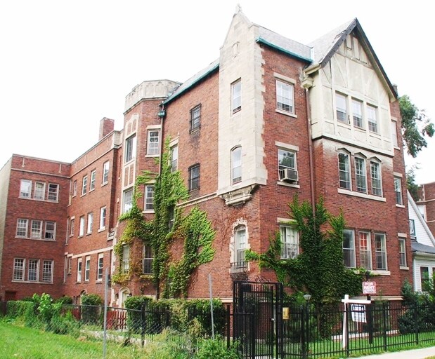 Primary Photo - 7924-7926 S Kingston Ave