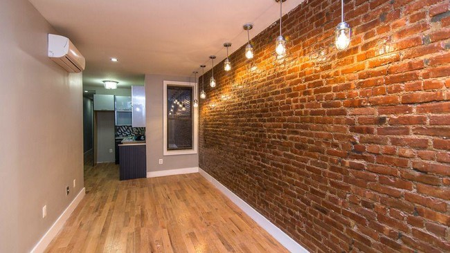 Foto del edificio - 1319 Halsey St
