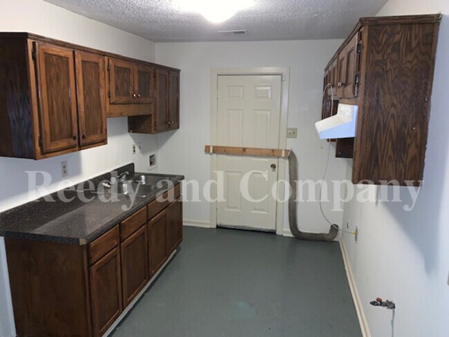 Foto del edificio - 2959 Lark Rd