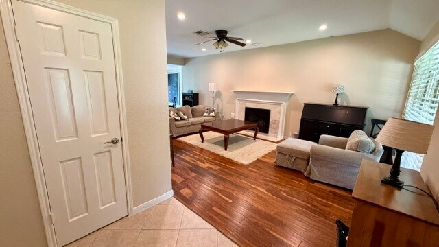 Building Photo - 3214 Lakefield Way