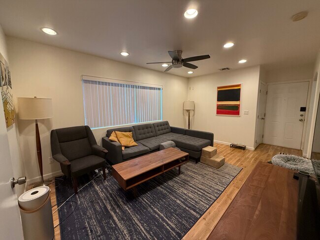 Living Room - 4907 S Centinela Ave