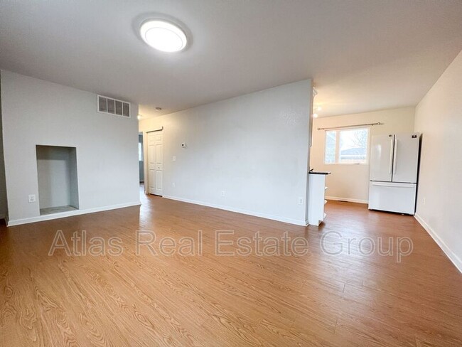 Foto del edificio - 5551 Potomac Way
